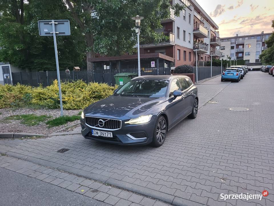 V60 221 Mild Hybrid Diesel wyposażenie premium Wrocław sprzedam