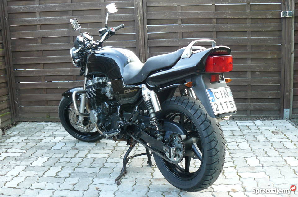 HONDA CB 750 SEVEN FIFTY 1999R Rok produkcji 1999 Honda Inowrocław sprzedam