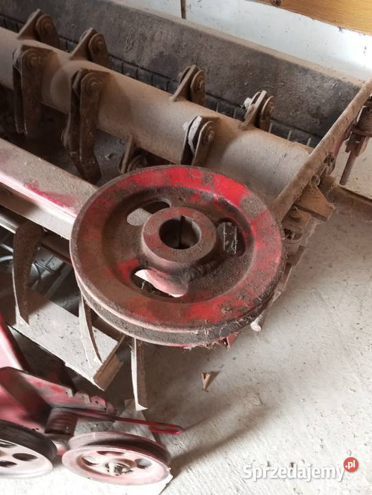 Sieczkarnia do słomy MF 525 I pochodne lubelskie Żółkiewka-Osada