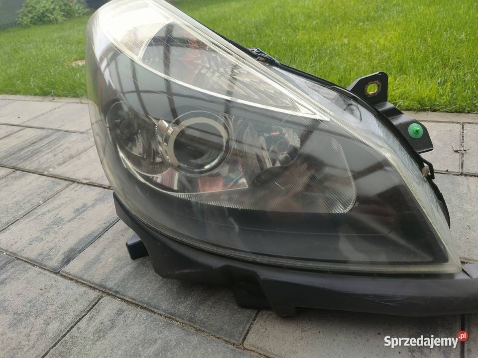 Clio III lampa przód Swarzędz