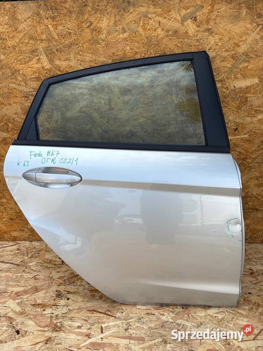 Ford Fiesta Mk7 kod lak 69 DRZWI TYL PRAWY wielkopolskie Słowikowo