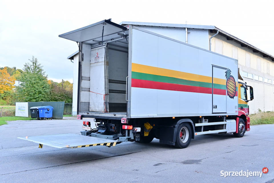 Mercedes Chlodnia sypialna kabina Warszawa