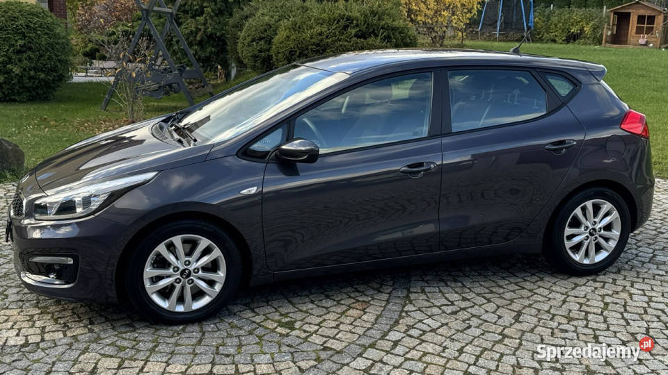 Kia Ceed 14 Benz 101 z Niemiec Nawigacja LIFTOWY sprzedam