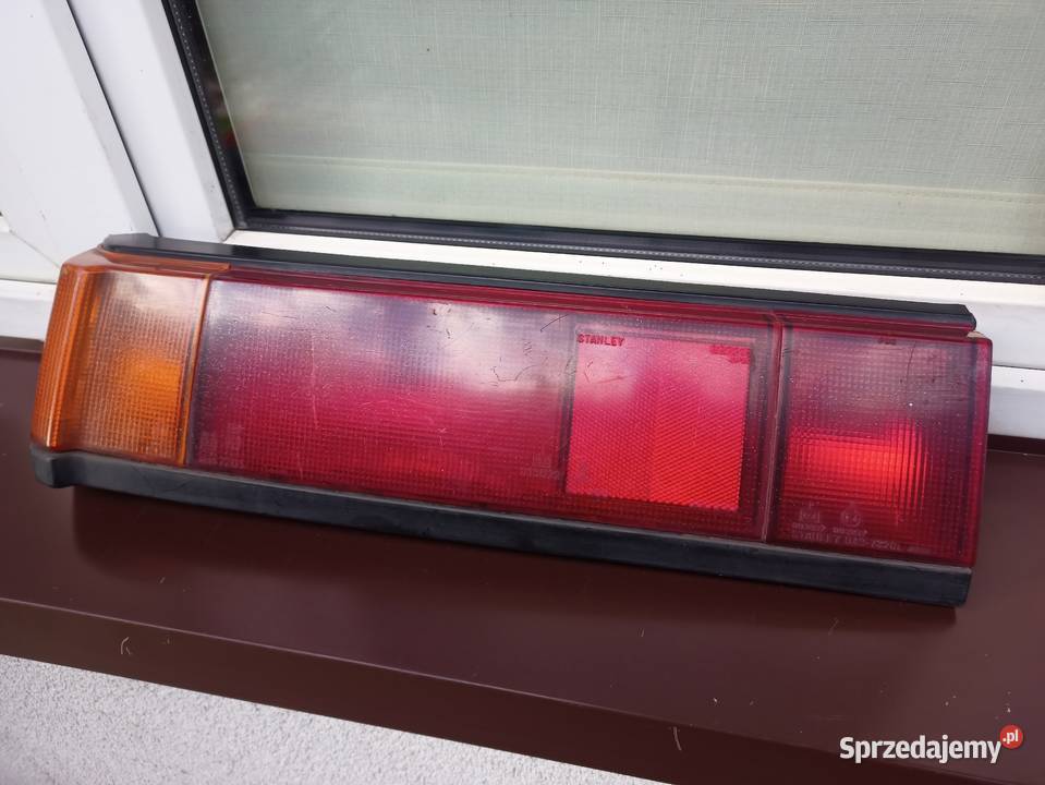 Honda Civic III 3gen lampa tył tylna lewa lampy tylne Sieradz