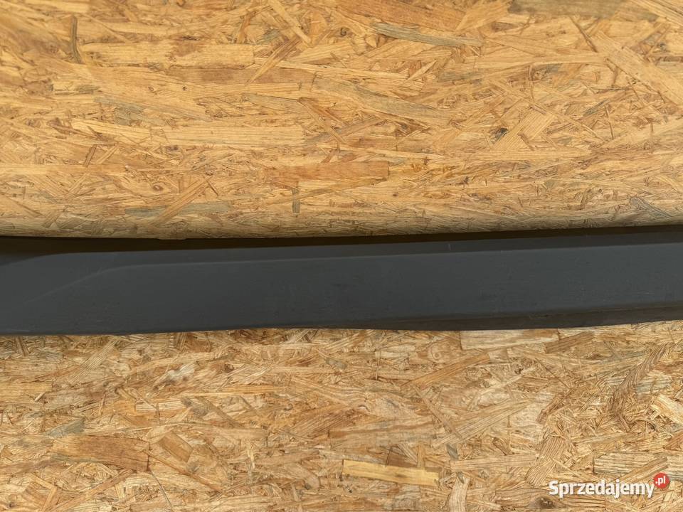 Listwa progowa próg prawa rh bmw x1 u11 9883554 Progi Progi
