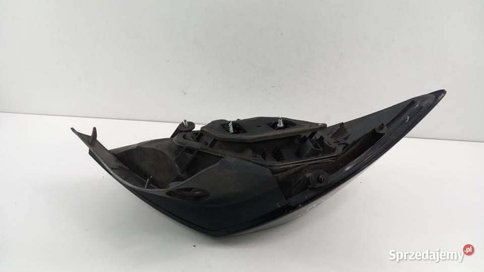 OPEL ASTRA H GTC LAMPA TYŁ PRAWA 3D Światła stop