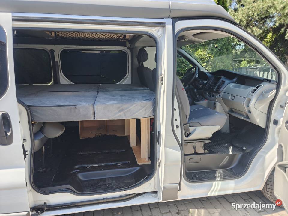 Renault Trafic 20 Dci 2014 L1H2 9 osobowy Rok produkcji 2014 Poznań