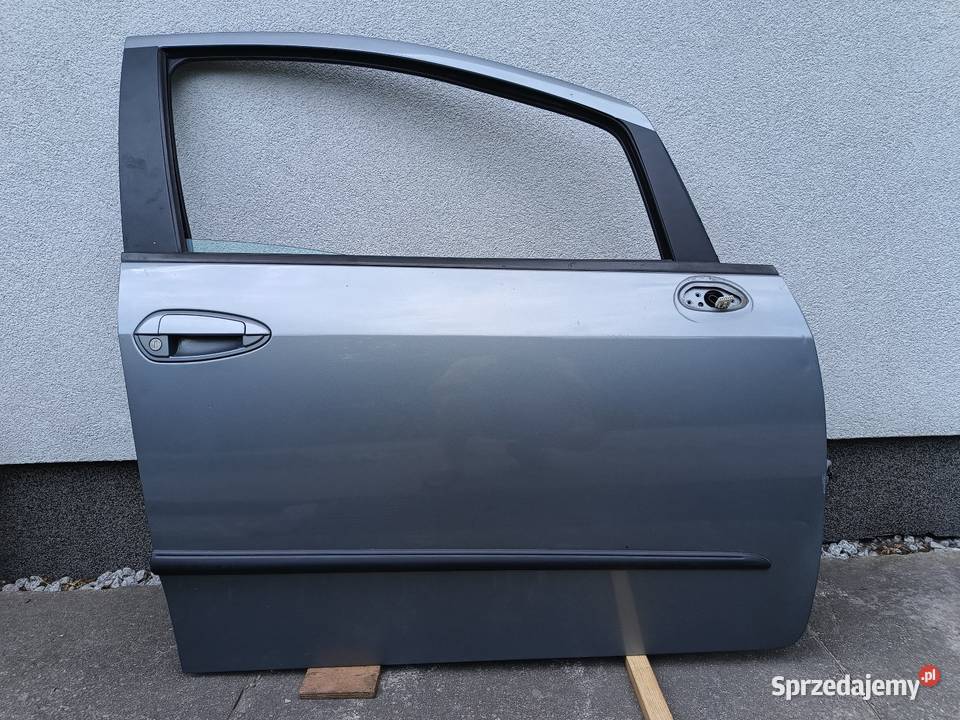 Fiat Grande Punto 3D drzwi prawe 595A Głowno