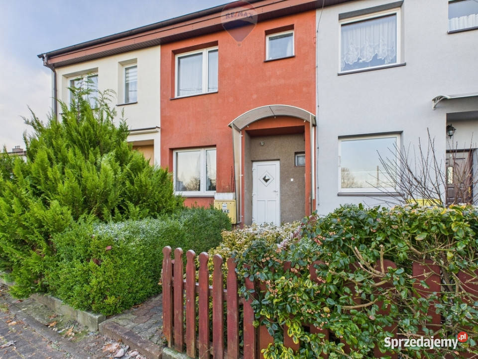 Dom szeregowy działka garaż 3 w 1 mieszkalny Krokowa sprzedam