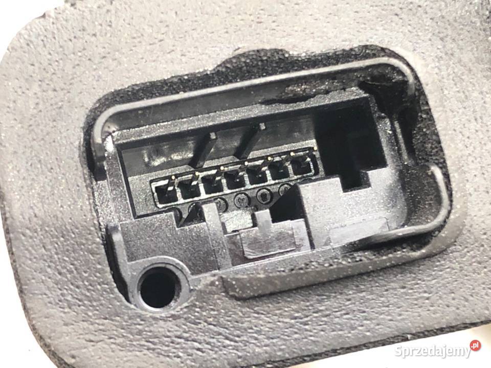 ZAMEK DRZWI PRAWY TYŁ VW GOLF VII Hatchback osobowe