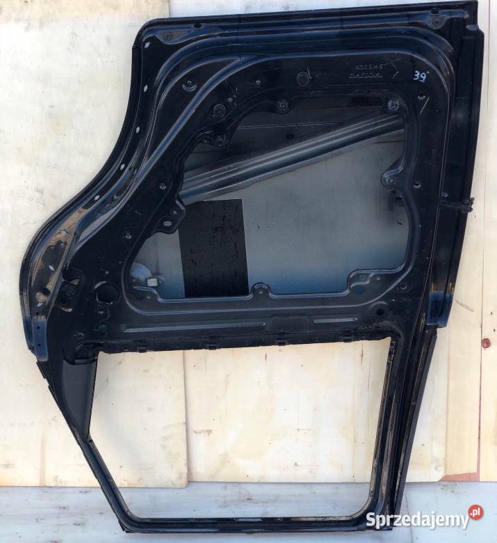 DRZWI VOLVO S40 V50 PRAWY TYŁ osobowe Skołoszów