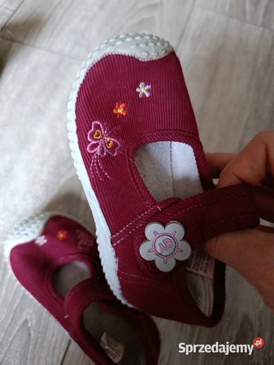 kapcie buty dziewczęce rozmiar 22 długość wielkopolskie Poznań sprzedam