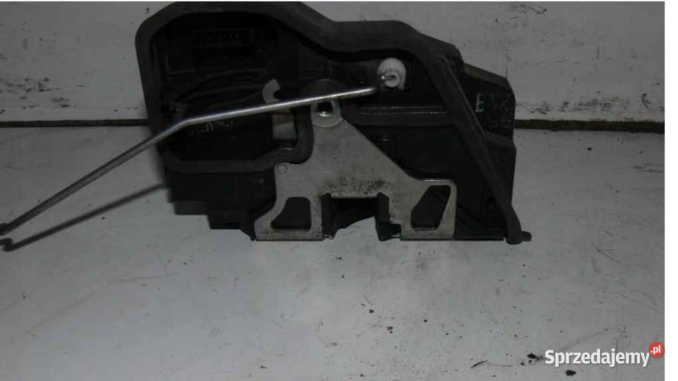 BMW E60 E61 ZAMEK PRAWY PRZÓD 7167074 EU