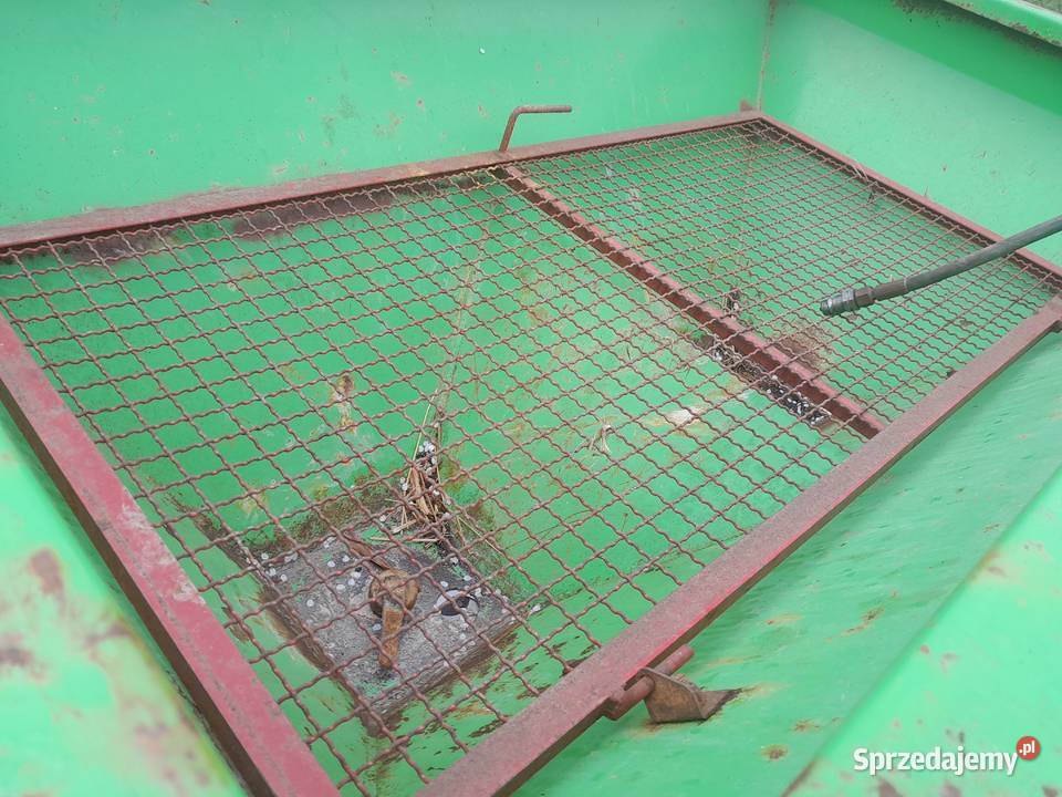 Rosiewacz do nawozów dwu tarczowy nieuszkodzony Gnojnik