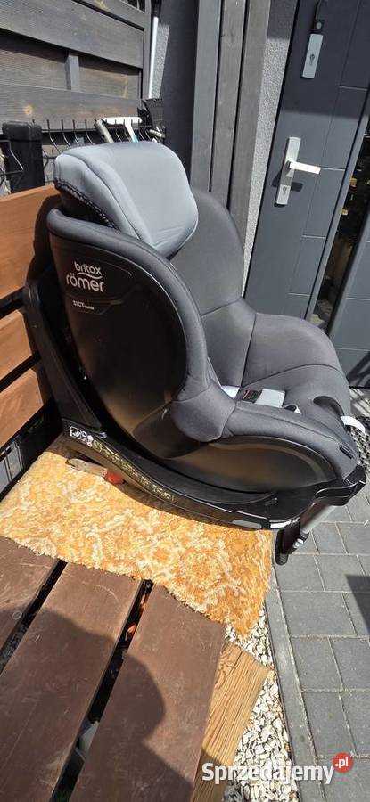 Śliczny czysty fotelik samochodowy Britax rmer Wola Mrokowska