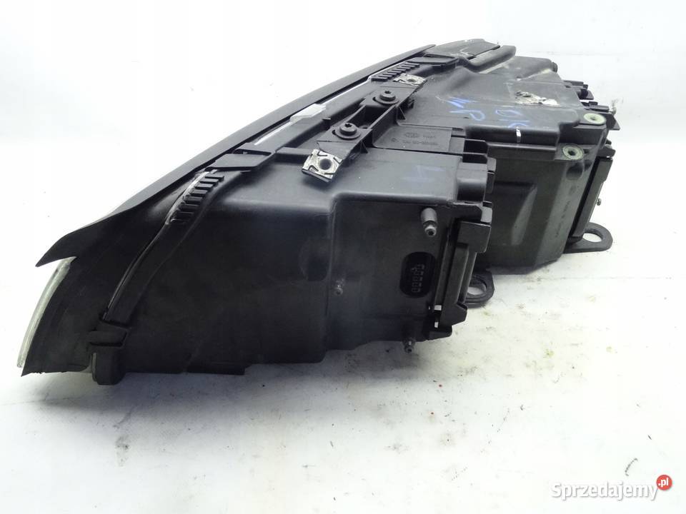 AUDI A8 D3 LAMPA PRZOD PRZEDNIA XENON PRAWA Przemęt