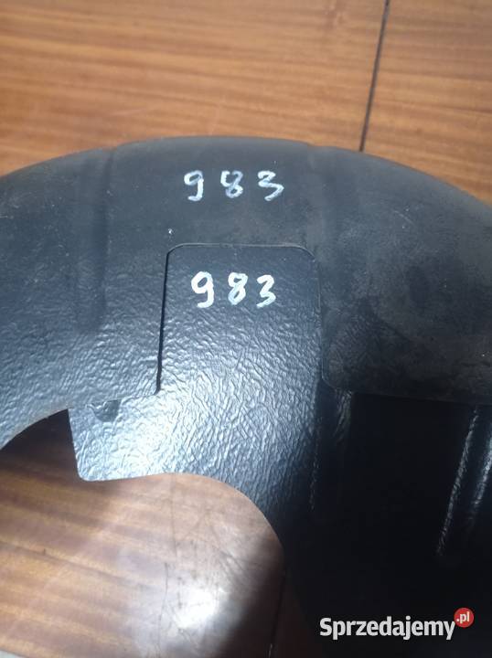 Nadkola plastikowe nieużywane Fiat 126p