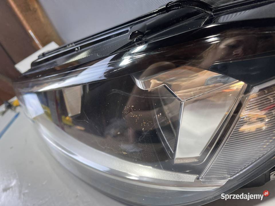 VW TOURAN 2 5T LEWA LAMPA PRZÓD Ostroróg