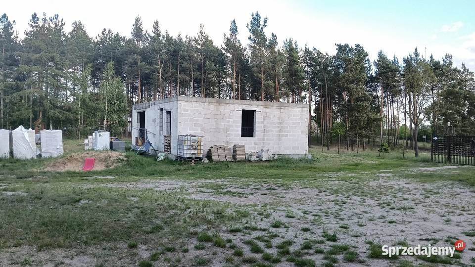 Sprzedam działkę z rozpoczętą budową domu Dębniaki