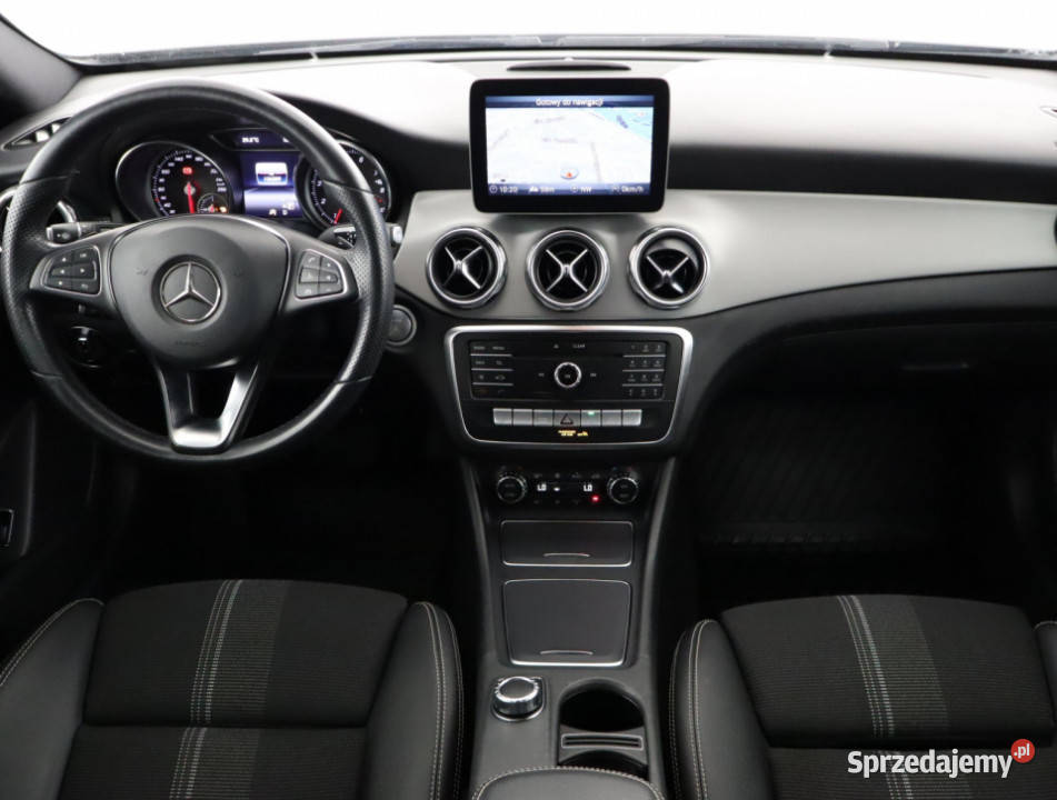 Mercedes GLA GLA 200 biały Bielany Wrocławskie