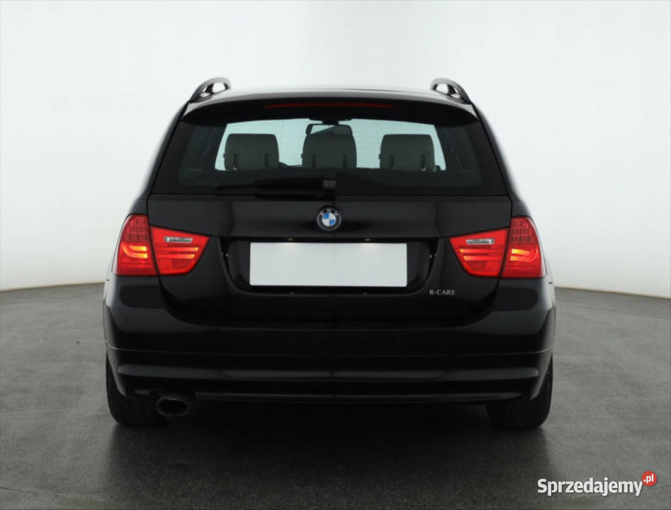 BMW 3 318 d Rok produkcji 2010 Piaseczno
