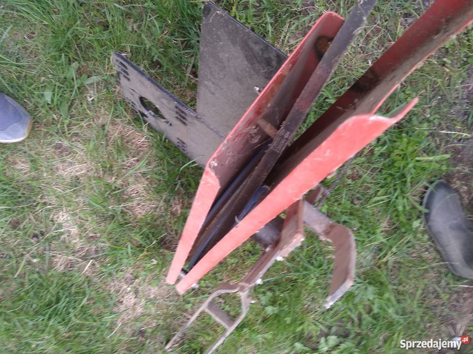 Roztrząsacz pokosów trawy Kiełczygłów