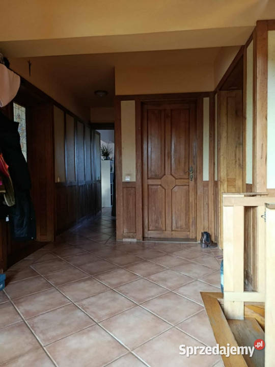 Dom wolnostojący 122 m2 6 pokoi z piwnicą i wolnostojący Dominikowice