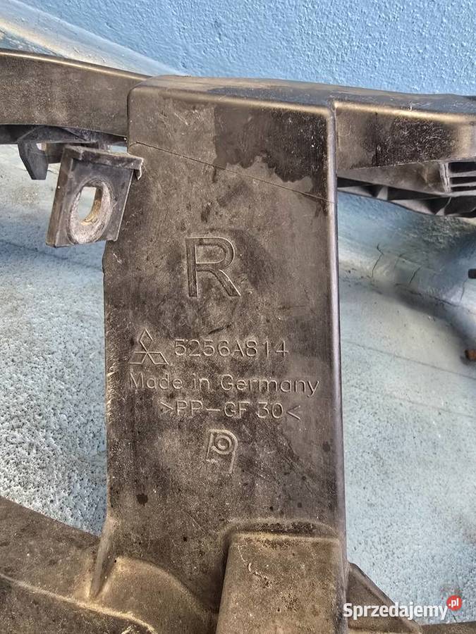 Mocowanie okular lampy Mitsubishi Colt Rok produkcji 2008 sprzedam