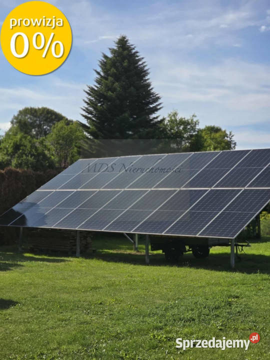 dom z dużą działką