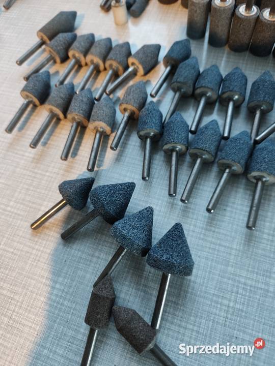 Kamienie ściernice trzpieniowe różnych średnic i podkarpackie Pruchnik