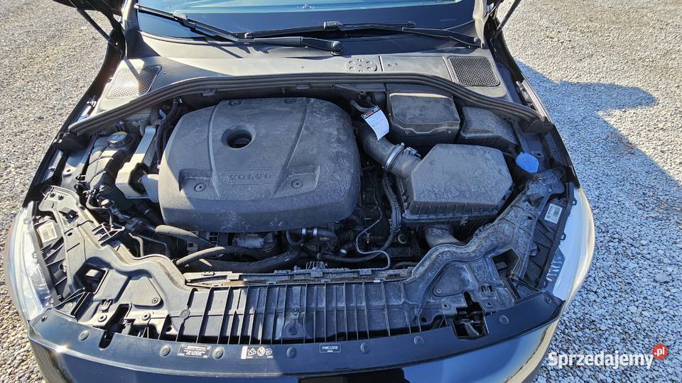 Volvo v60 T5 RDesigne bogata stan 226000km Marki