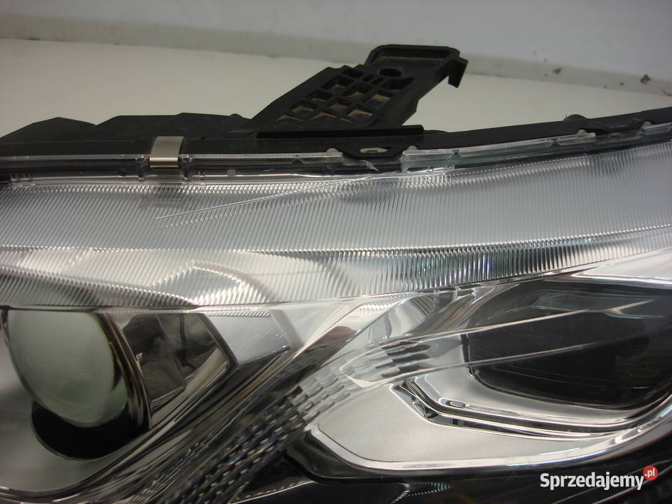 Reflektor przedni lewy Mitsubishi Eclipse Cross sprzedam