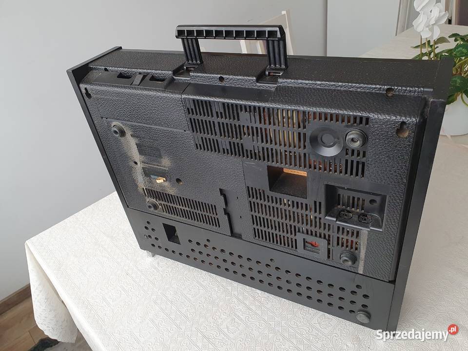 Stary zabytkowy magnetofon szpulowy Grundig Kępice