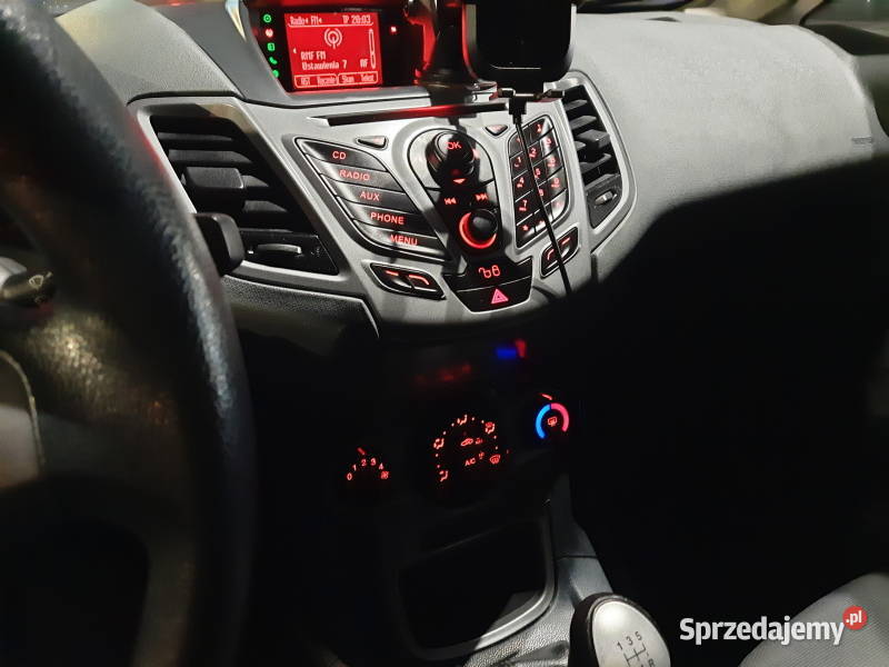 Ford Fiesta MK7 14TDCI 70 salon 5 Drzwi Wałbrzych