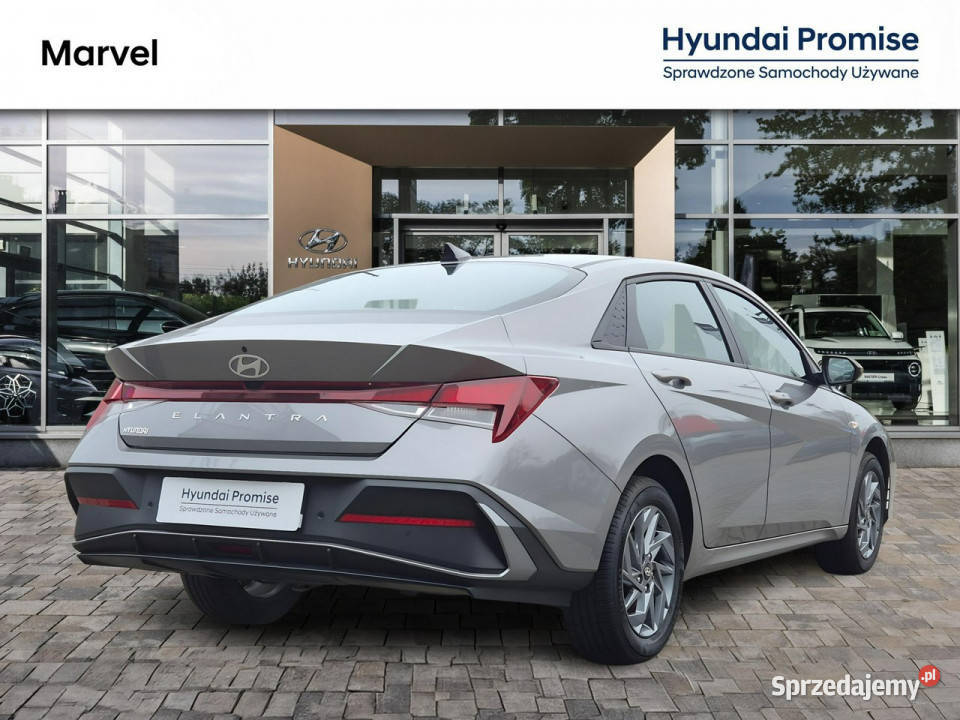 Hyundai Elantra 16 MPI 6AT 123 WersjaModern światła LED Łódź
