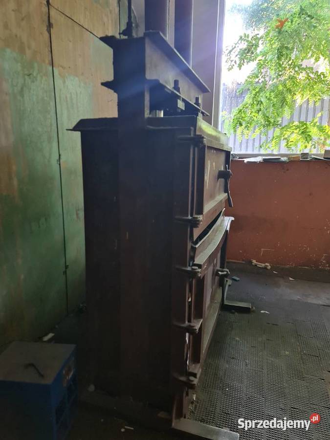 Prasa hydrauliczna do makulatury Magazynowanie Pleszew