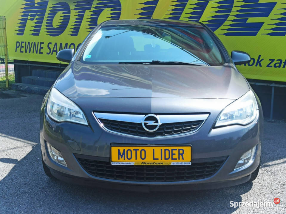 Opel Astra cosmo serwisowany stan J 20092019 ESP Rzeszów sprzedam