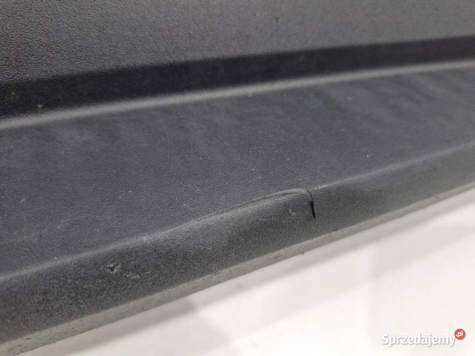 BMW X1 F48 LISTWA PROGOWA PRAWA 7332328