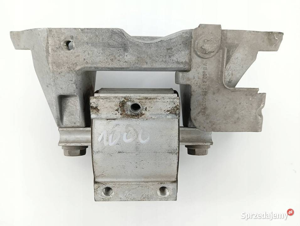 PODUSZKA SILNIKA A2052403400 MercedesBenz Cklasa
