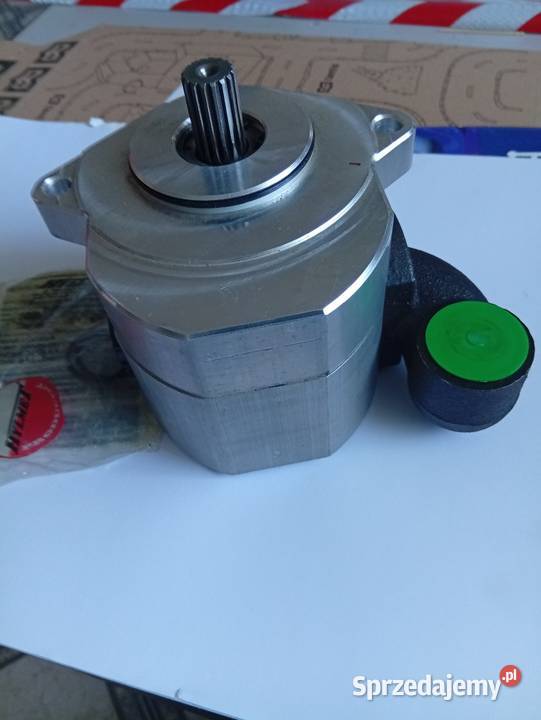 Pompa podnośnika C385 sprzedam