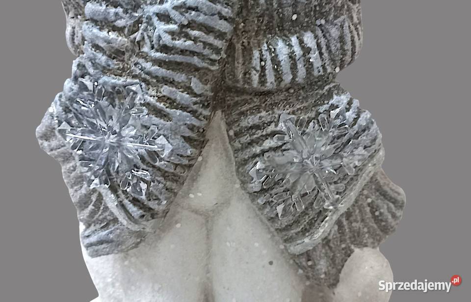 Urocza dekoracja figurka świąteczna kot z Chrzanów