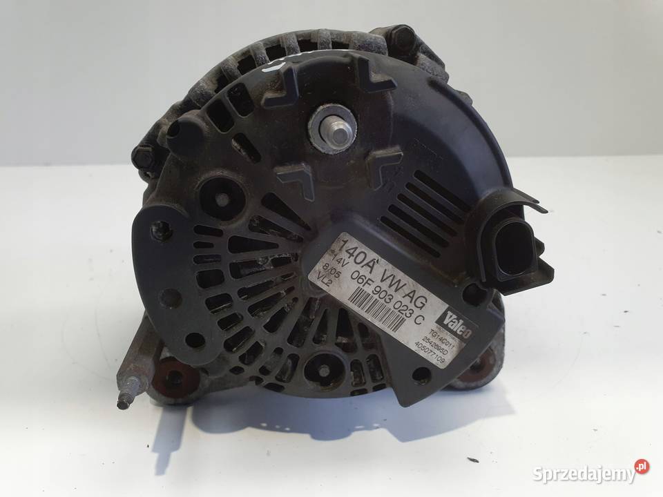 ALTERNATOR VW Golf V 20 SDI 06F903023C valeo