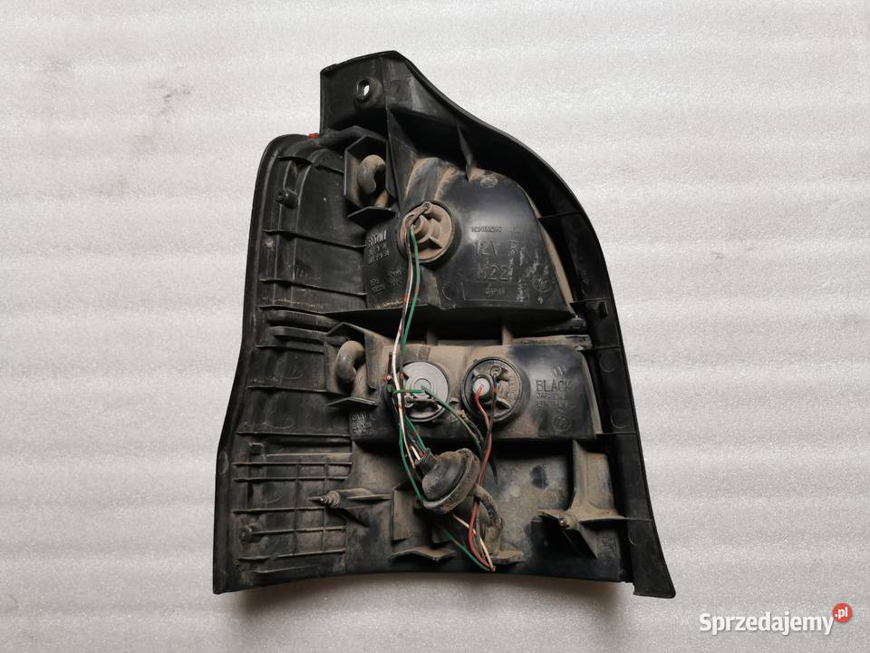 Lampa Prawy Tył Tylna Prawa Mazda Demio I DW Oświetlenie sprzedam