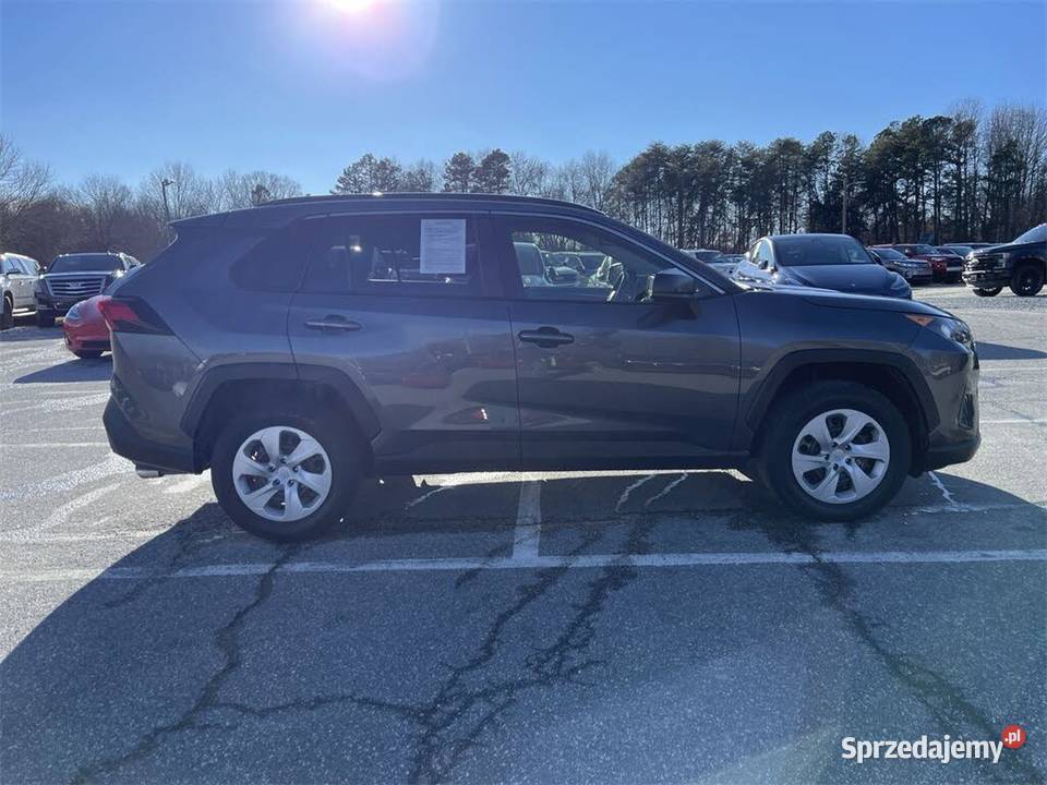2019 Toyota RAV4 LE FWD