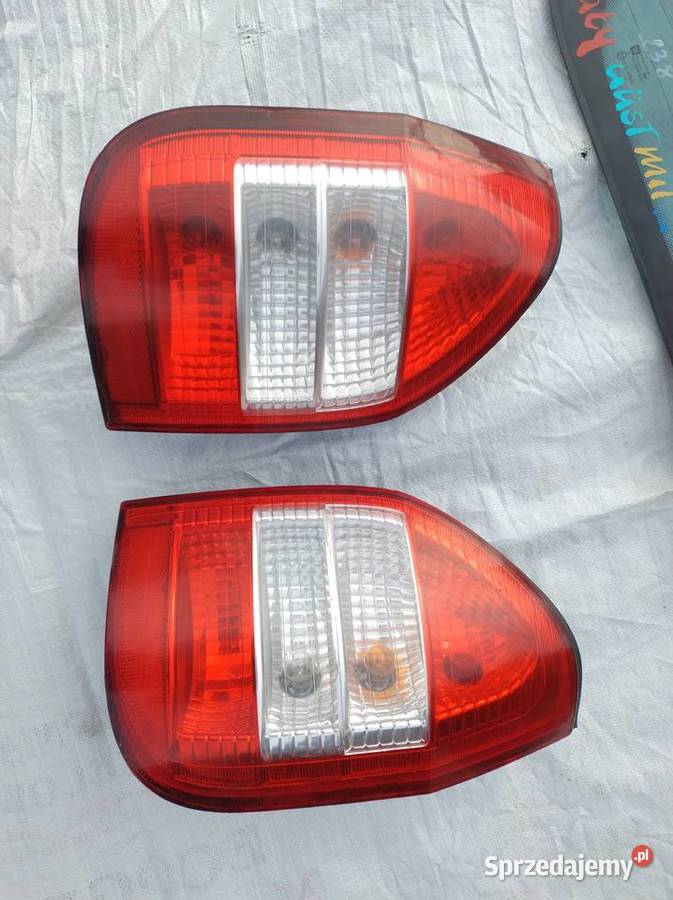 LAMPA PRZEDNIA LEWA I PRAWA OPEL ZAFIRA Zahajki-Kolonia