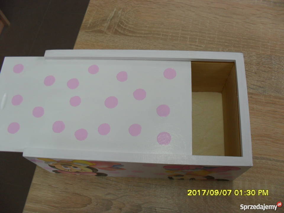 Śliczny chustecznik decoupage w Myszki Minnie sprzedam