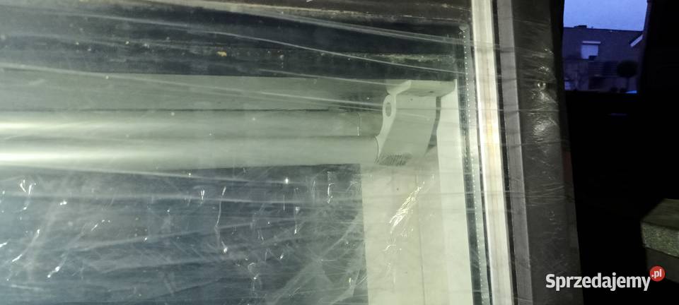 Okno dachowe velux z kołnierzem uszczelniającym Zbąszyń