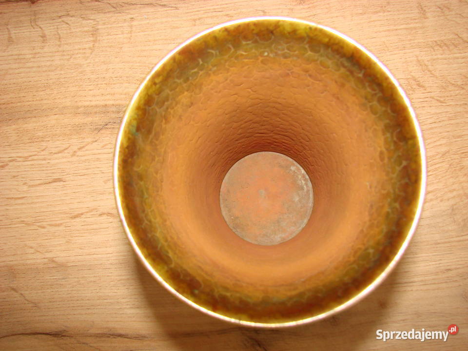 mosiężny młotkowany puchar Pruszcz Gdański