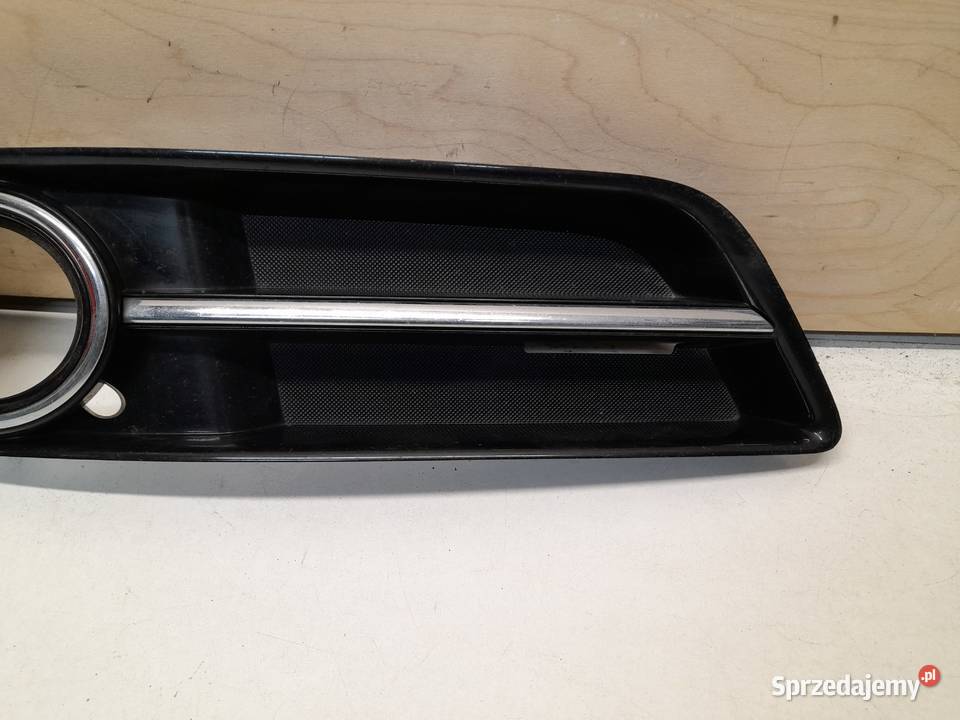 AUDI A3 LIFT KRATKA ZDERZAKA PRAWA 8P0807682J osobowe