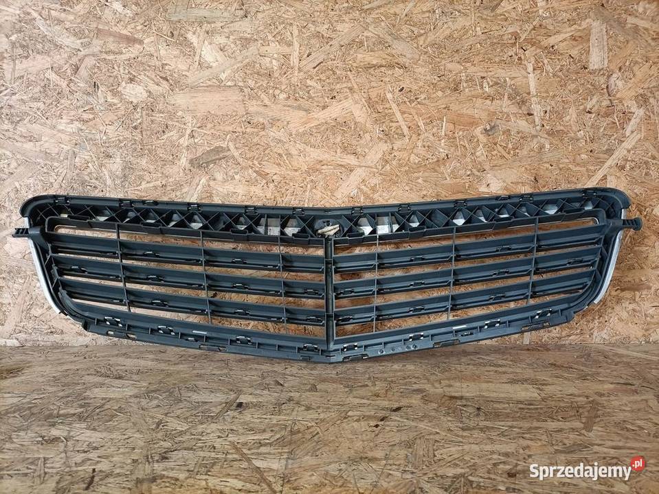 MERCEDES CKLASA W204 GRILL ATRAPA CHŁODNICY Pleszew